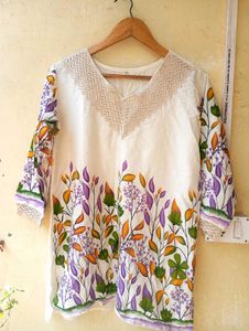 Floral Print Kurta Tunic with Neck work  (Women)