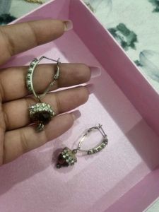 Gold Plated Earings And Pruple Color Rustic Earing