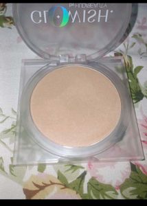 Huda Beauty Luminous Pressed Powder