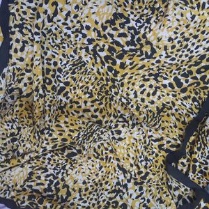 H&amp;M Lepord Print Scarf