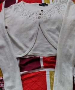 cardigan with white pearl look