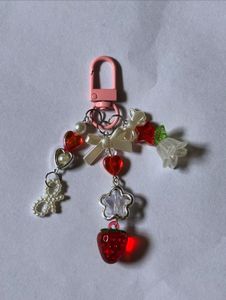 CUTE STRAWBERRY CHARM KEYCHAIN🍓