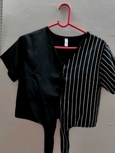 **Negotiable** Cute Black Crop Top