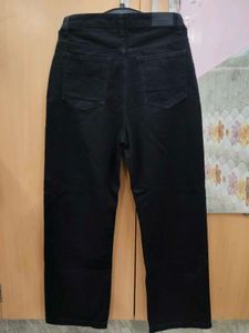 Bewakoof Ripped Black Denim Jeans (Aj)