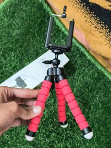 Small Tripod For Blogging