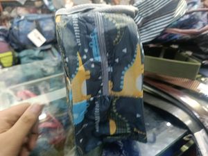 Trendy Lunch Bag With Heat Support Inside Fixed Pr