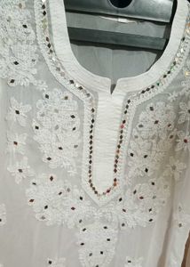 Chikenkari Mirror work Kurti with Inner