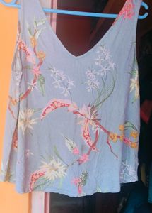 Sleeveless Graphic Printed Top