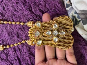 Elegant Gold Kundan Necklace &amp; Earrings Set