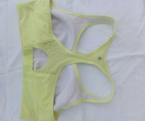 sports bra