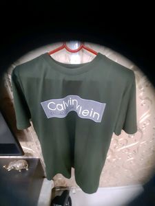 Calvin Klein Tshirt Size 40