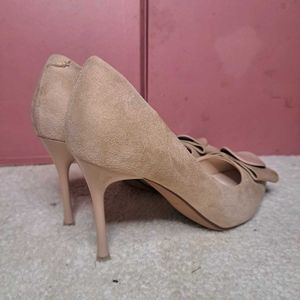 Ladies Beige Pointed Heels