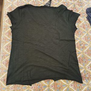 Graphic Tee deep green with sequin size s