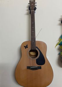 Yamaha Acoustic Guitar F310