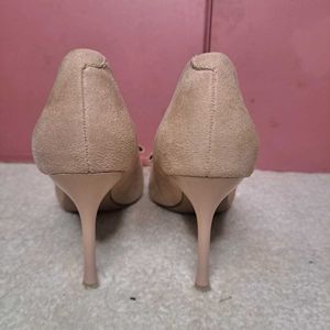 Ladies Beige Pointed Heels