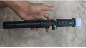 Extendable Selfie Stick Tripod