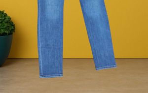 L@11 Size-36 (Sale) Latest Ladies high waist Jeans