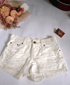 White Denim Shorts,Made In Korea