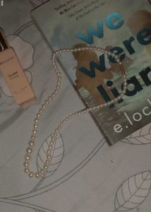 Classy Pearl Necklace