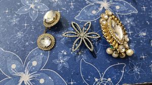Fabcy pins