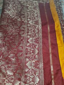 I Am Selling Never Wear Banarsi Saree With Blouse