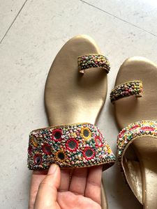 Beautiful mirror work ethnic khadim sandals😍 fo