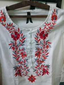 Embroidered Kurti Set