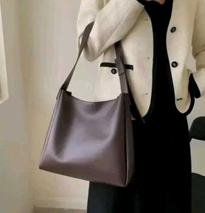 Elegant Brown Shoulder Bag