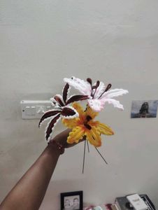 Handmade Knitted Lily Flowers