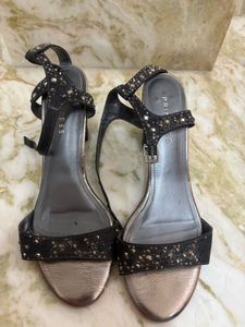 Black small Sandals