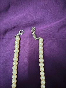 White pearl Necklace