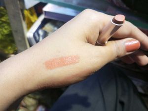 Two In One Seven Seas Waterpeoof Lipstic