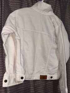 🤍 White Denim Jacket – Gently Used, Excellent Con