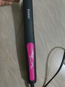Kemei Hair Straightener - Used but in Good Working