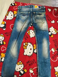 Distressed Denim slim fit Jeans