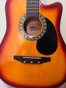 INTERN GUITAR