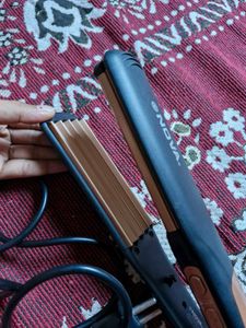 Nova Hair Straightner And Crimper Duo