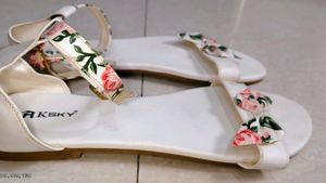 Aksky White Flats For Womens
