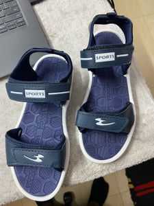 Lightweight Sandal Size 7