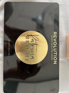Patricia Bright Palette By Makeup Revolution