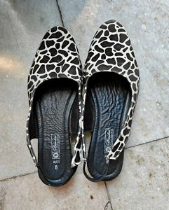 Zebra Print Ballerina Shoes – Chic &amp; Trendy!