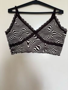 H&amp;M RIBBED DETAIL TOP