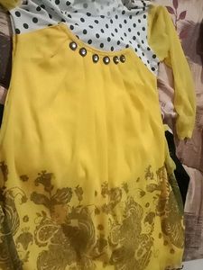 Cute Yellow &amp; Black Girls Outfit