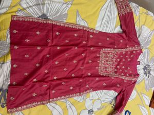 Elegant Pink Embroidered Kurta