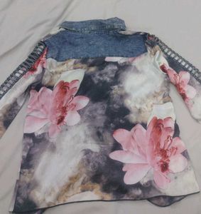 Stylish Printed Knot Top