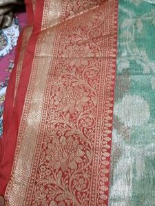 Elegant Green Banarasi Saree With Surprise Gift