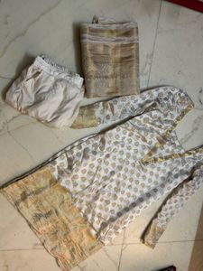 Elegant White &amp; Gold Suit Unused