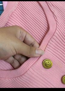 Barbiecore Pink Crop Top | K-pop Y2K Vibes 💕🌺🌺