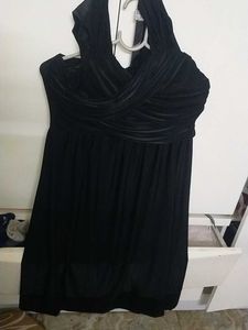 Romantic Black Midi Dress with Elegant Pattern