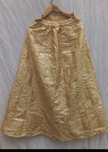 Golden skirt in good condition like new